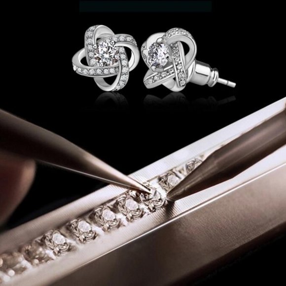 *NEW 925 Sterling Silver Diamond Infinity Earrings - Picture 4 of 10